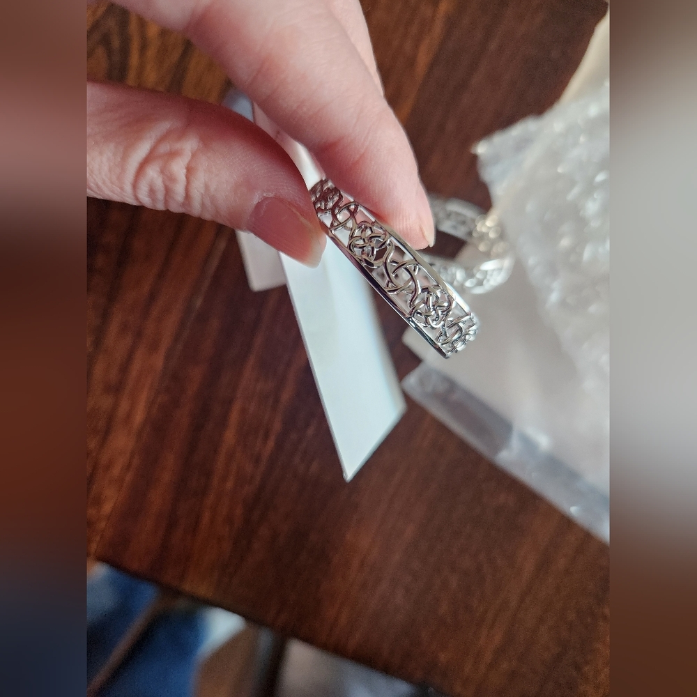 Kendra Scott Silver Kelly Hoop Earrings - Picture 4 of 5